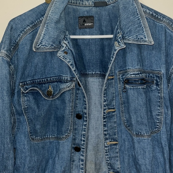 Vintage Liz Claiborne Lizwear Authentic Rugged Quality Lightweight Denim Jacket - Picture 3 of 4
